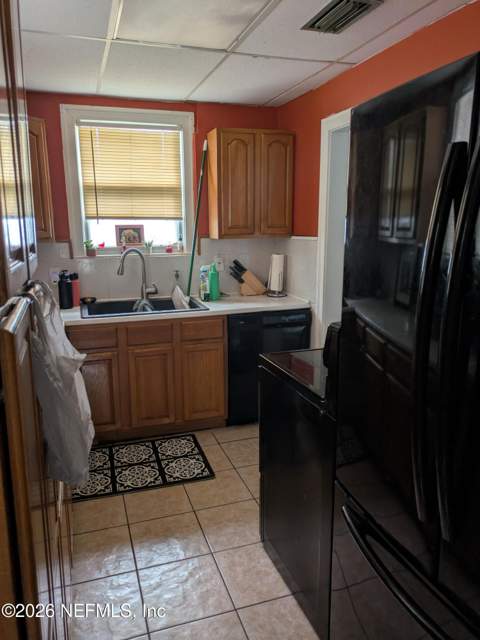 7173 Lucky Drive, Jacksonville FL - photo 12 of 23