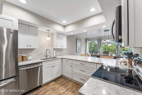 10017 Sawgrass Drive, Ponte Vedra Beach FL - photo 13 of 34