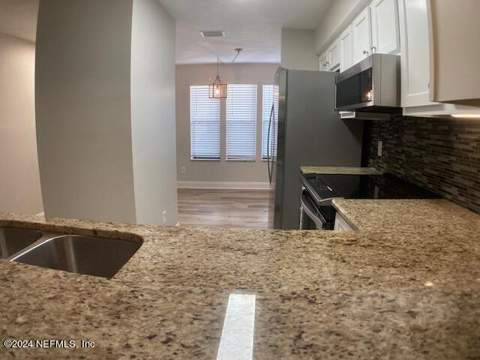 5615 San Juan Avenue #310, Jacksonville FL - photo 13 of 57