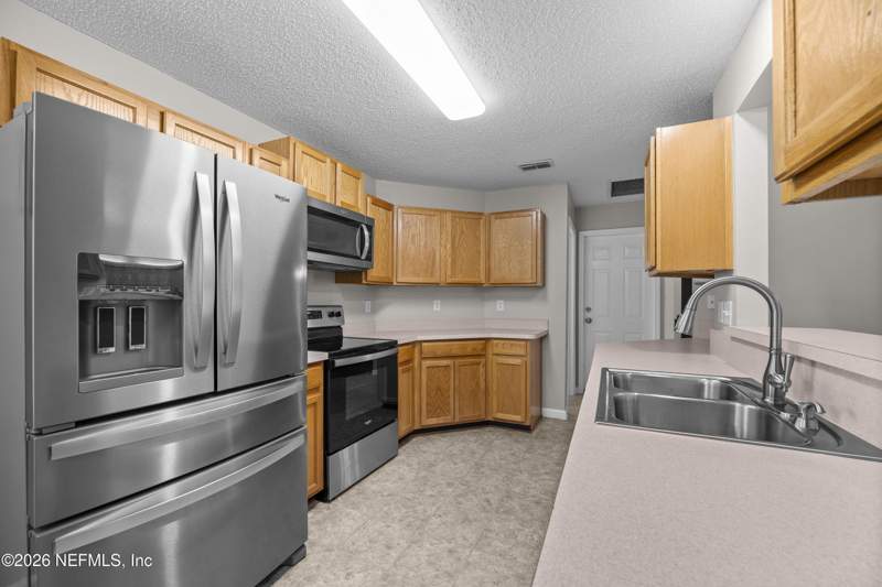 4 bedroom Single Family Residence at 7908 Collins Bay Court, Westport Bay, Jacksonville — photo 4