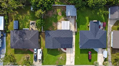 7456 Greenway Drive, Jacksonville FL - photo 6 of 73