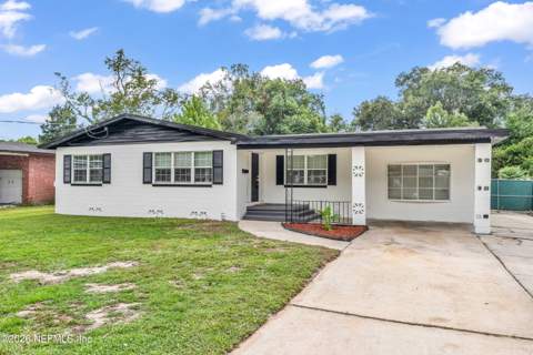 7456 Greenway Drive, Jacksonville FL - photo 14 of 73