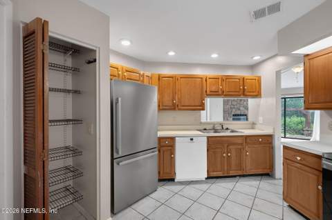 11548 Ashley Manor Way, Jacksonville FL - photo 15 of 87