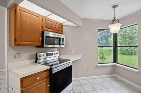 11548 Ashley Manor Way, Jacksonville FL - photo 16 of 87
