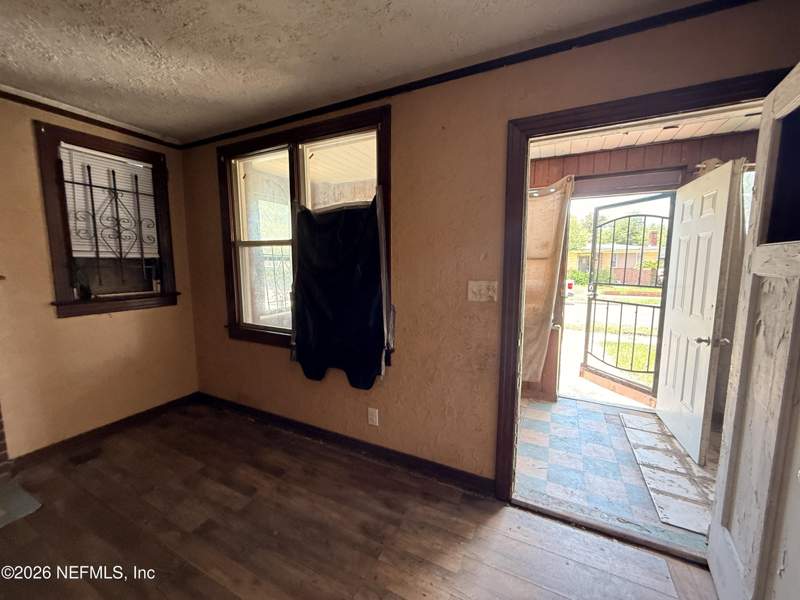 3 bedroom Single Family Residence at 1459 W 15th Street, Grand Boulevard, Jacksonville — photo 2