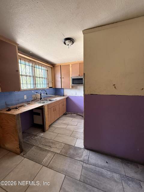 1459 W 15th Street, Jacksonville FL - photo 7 of 10