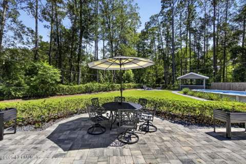 10397 Arrow Lakes Court, Jacksonville FL - photo 17 of 34