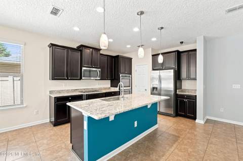 598 Amber Creek Drive, Jacksonville FL - photo 6 of 31