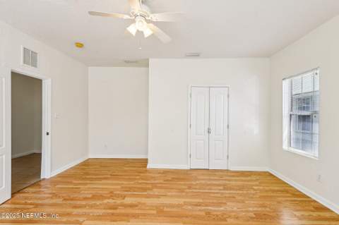 1071 Scriven Street, Jacksonville FL - photo 8 of 33
