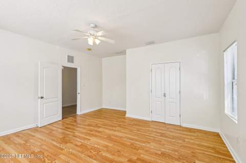 1071 Scriven Street, Jacksonville FL - photo 9 of 33