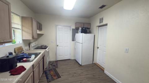 1065 Scriven Street, Jacksonville FL - photo 9 of 18