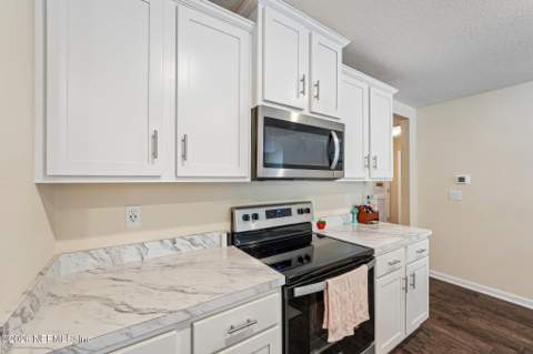 2486 Oak Stream Drive, Green Cove Springs FL - photo 23 of 49