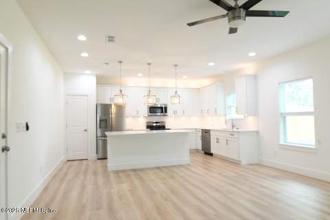 11035 Blessings Court, Jacksonville FL - photo 7 of 46