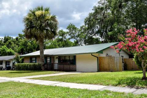 2412 Husson Avenue, Palatka FL - photo 8 of 34