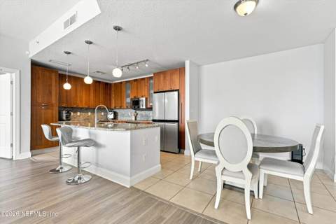 1431 Riverplace Boulevard #3006, Jacksonville FL - photo 8 of 40