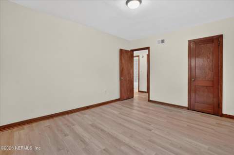 4748 Beverly Circle, Jacksonville FL - photo 12 of 27