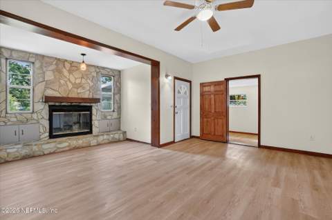 4748 Beverly Circle, Jacksonville FL - photo 8 of 27