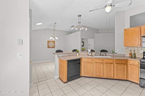 9109 Mountaintop Court, Jacksonville FL - photo 14 of 44