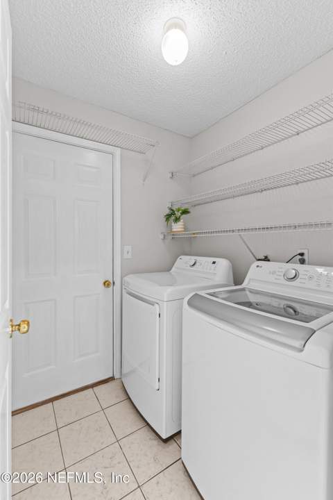 9109 Mountaintop Court, Jacksonville FL - photo 15 of 44