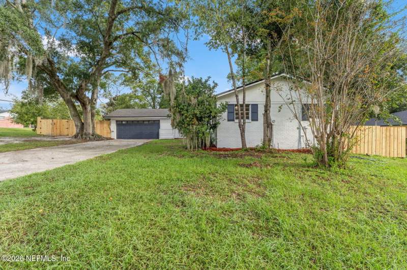 4 bedroom Single Family Residence at 1563 Larhaz Court, Grove Park, Orange Park — photo 2