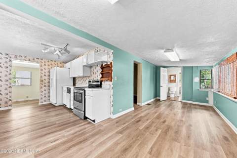 2500 Community Road, Jacksonville FL - photo 12 of 26