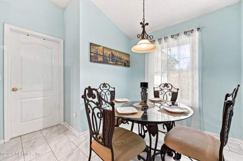 13964 Crestwick Drive, Jacksonville FL - photo 11 of 30