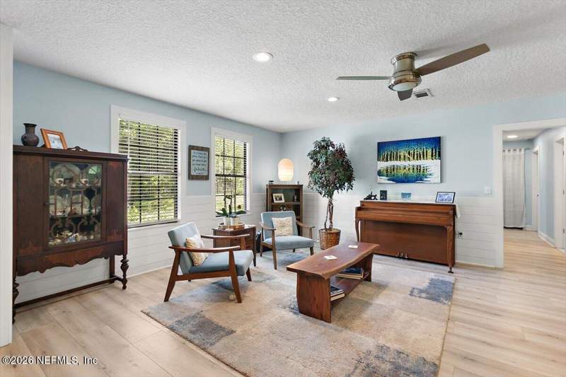 4 bedroom Single Family Residence at 13405 Gerona Drive, Golden Glades, Jacksonville — photo 4
