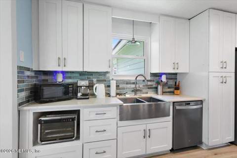 13405 Gerona Drive, Jacksonville FL - photo 8 of 38