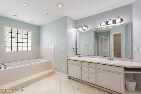 13405 Gerona Drive, Jacksonville FL - photo 18 of 38
