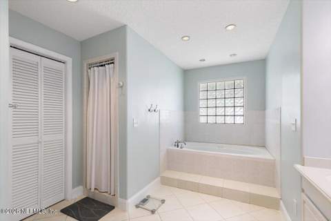 13405 Gerona Drive, Jacksonville FL - photo 19 of 38