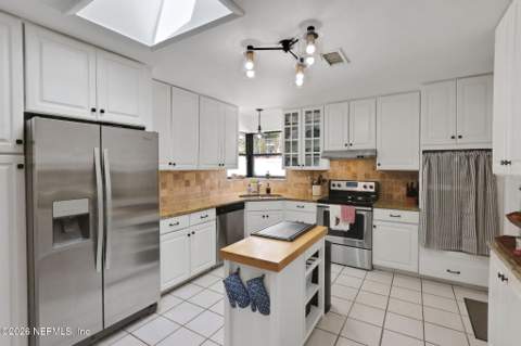 8162 Cesperdes Avenue, Jacksonville FL - photo 22 of 54