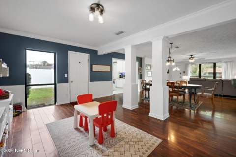 8162 Cesperdes Avenue, Jacksonville FL - photo 24 of 54
