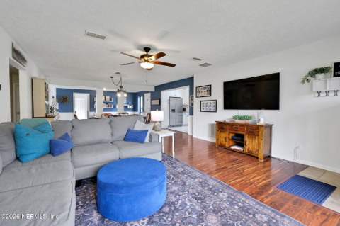 8162 Cesperdes Avenue, Jacksonville FL - photo 8 of 54