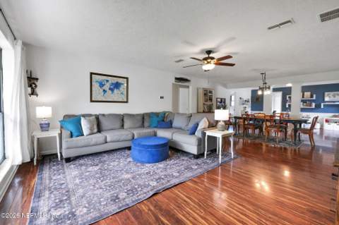 8162 Cesperdes Avenue, Jacksonville FL - photo 7 of 54