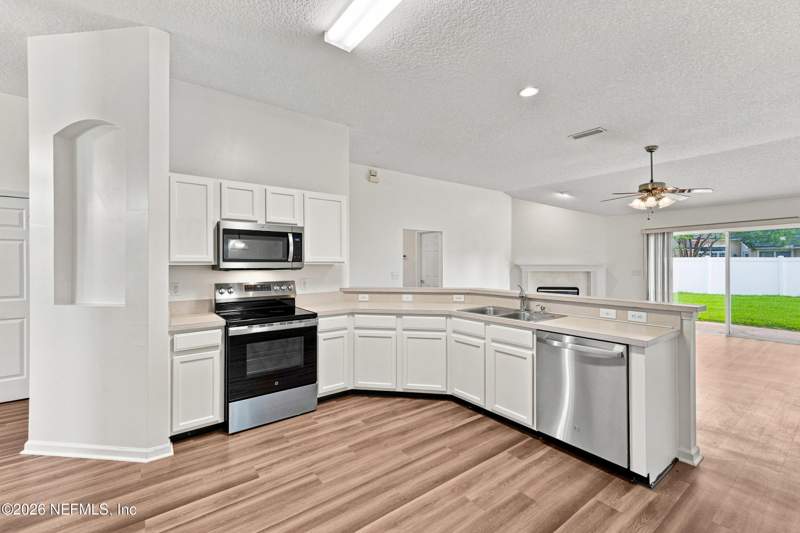 3 bedroom Single Family Residence at 1109 Seattle Slew Lane, Saddlewood, Jacksonville — photo 4