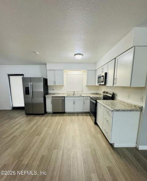 8239 Caravelle Drive, Jacksonville FL - photo 6 of 17