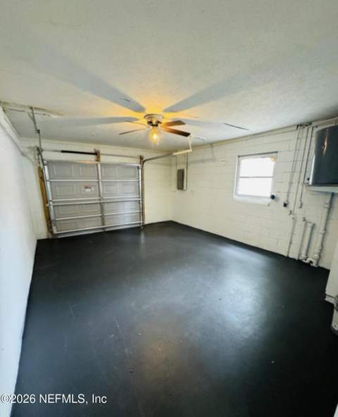 8239 Caravelle Drive, Jacksonville FL - photo 15 of 17