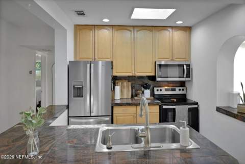 1116 7th Street, Jacksonville Beach FL - photo 13 of 44