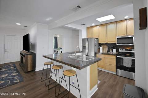 1116 7th Street, Jacksonville Beach FL - photo 11 of 44