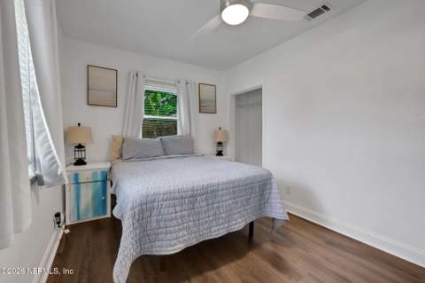 1116 7th Street, Jacksonville Beach FL - photo 22 of 44
