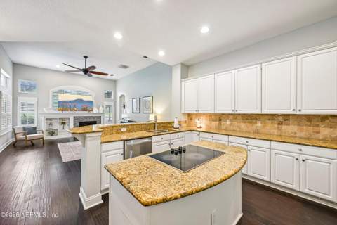 1553 Nottingham Knoll Drive, Jacksonville FL - photo 23 of 68