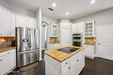 1553 Nottingham Knoll Drive, Jacksonville FL - photo 24 of 68