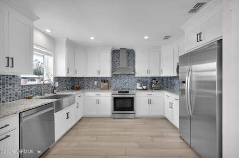 4148 Tideview Drive, Jacksonville FL - photo 16 of 59