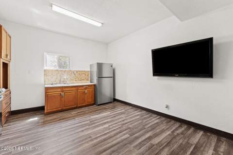 2344 Janette Street, Jacksonville FL - photo 7 of 22