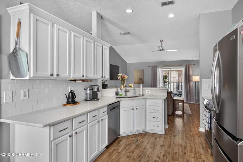 4 bedroom Single Family Residence at 12825 Kelsey Island Drive, Johns Creek, Jacksonville — photo 5