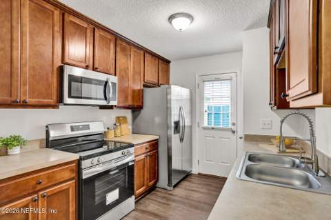 256 Aquarius Circle, Jacksonville FL - photo 8 of 26