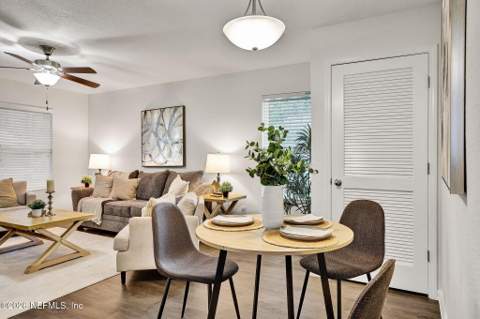 256 Aquarius Circle, Jacksonville FL - photo 10 of 26