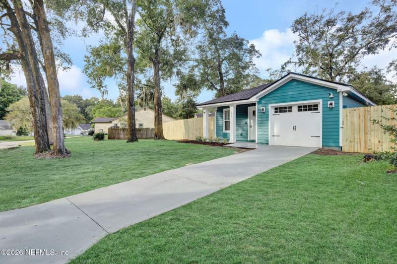 3 bedroom Single Family Residence at 256 Aquarius Circle, Lakeside Village, Jacksonville — photo 2