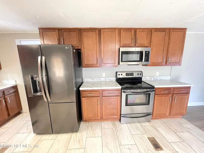 4 bedroom Mobile Home at 7623 Sunwood Drive, Baywood Park, Jacksonville — photo 5