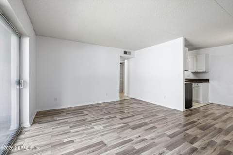 355 Monument Road #10 D1, Jacksonville FL - photo 7 of 25